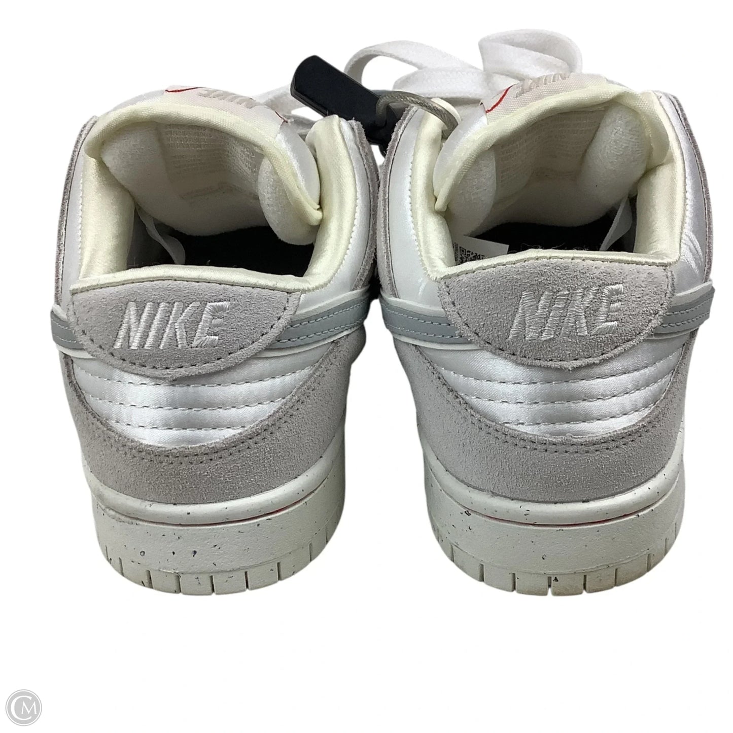 Shoes Sneakers By Nike In Grey, Size: 6.5