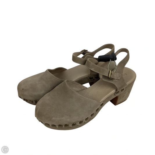 Shoes Heels Block By Clothes Mentor In Taupe, Size: 11