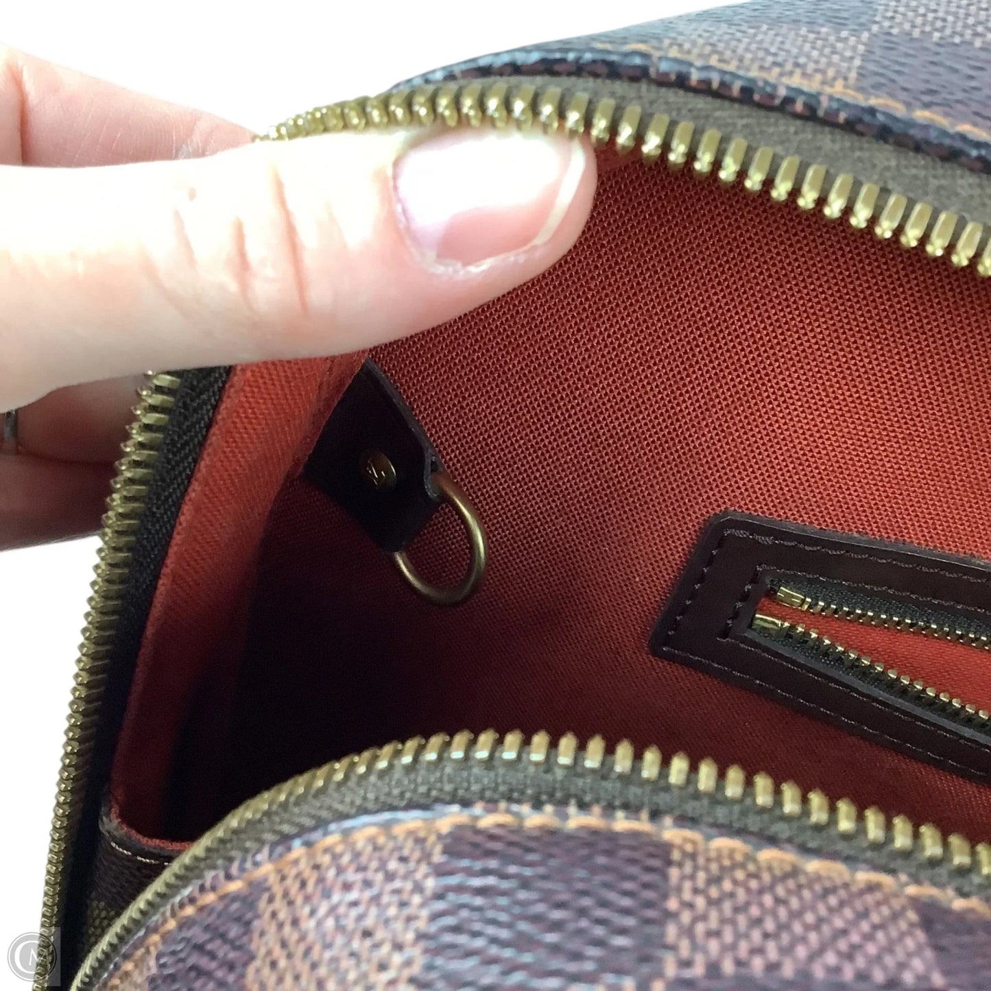 Handbag Luxury Designer By Louis Vuitton, Size: Medium