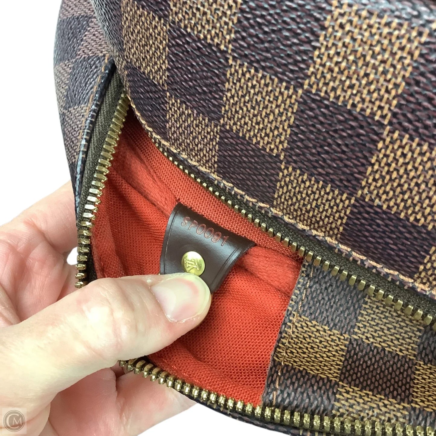 Handbag Luxury Designer By Louis Vuitton, Size: Medium