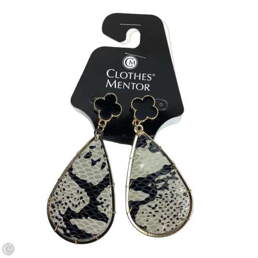 Earrings Dangle/drop By Clothes Mentor