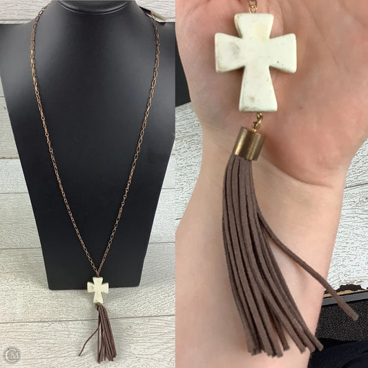 Necklace Charm By Clothes Mentor