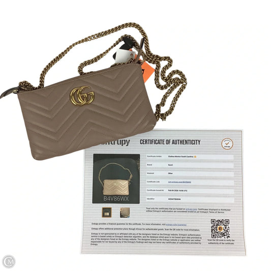 Crossbody Luxury Designer By Gucci, Size: Medium