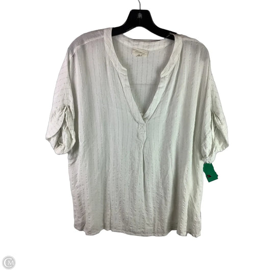 Top Short Sleeve By Melloday In White, Size: 2x