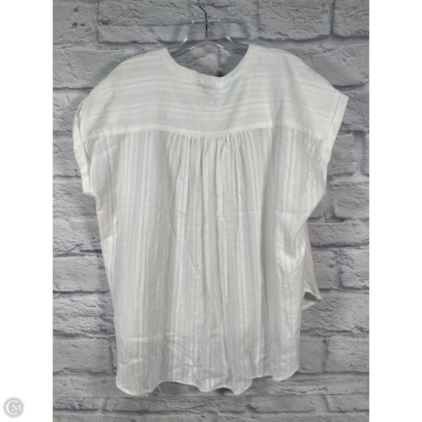 Top Short Sleeve By Splendid In White, Size: L