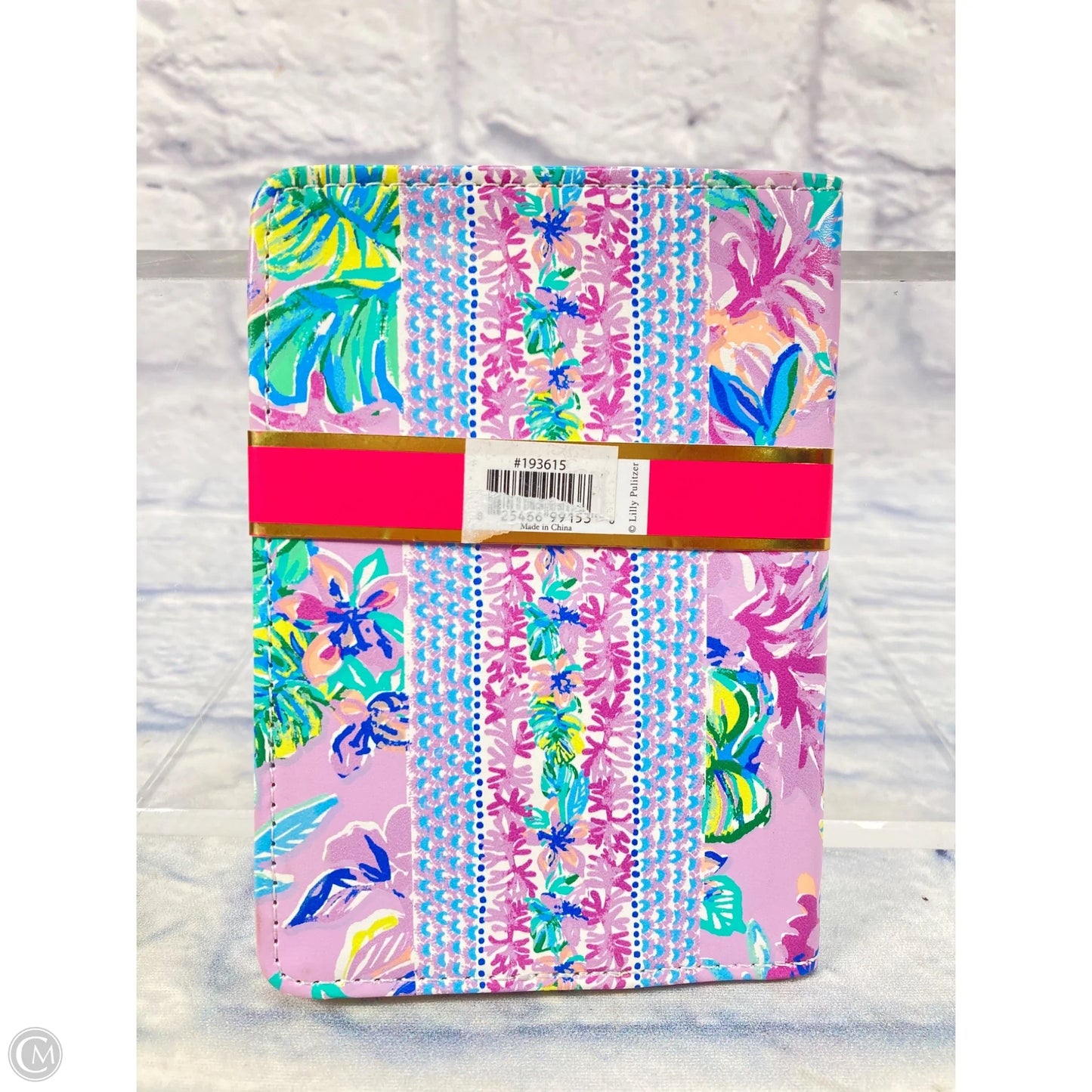 Wallet Designer By Lilly Pulitzer, Size: Medium