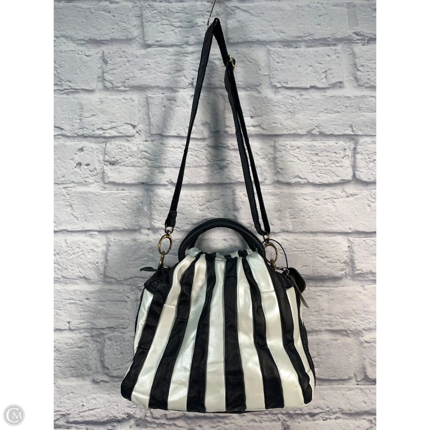 Crossbody Leather By Clothes Mentor, Size: Medium