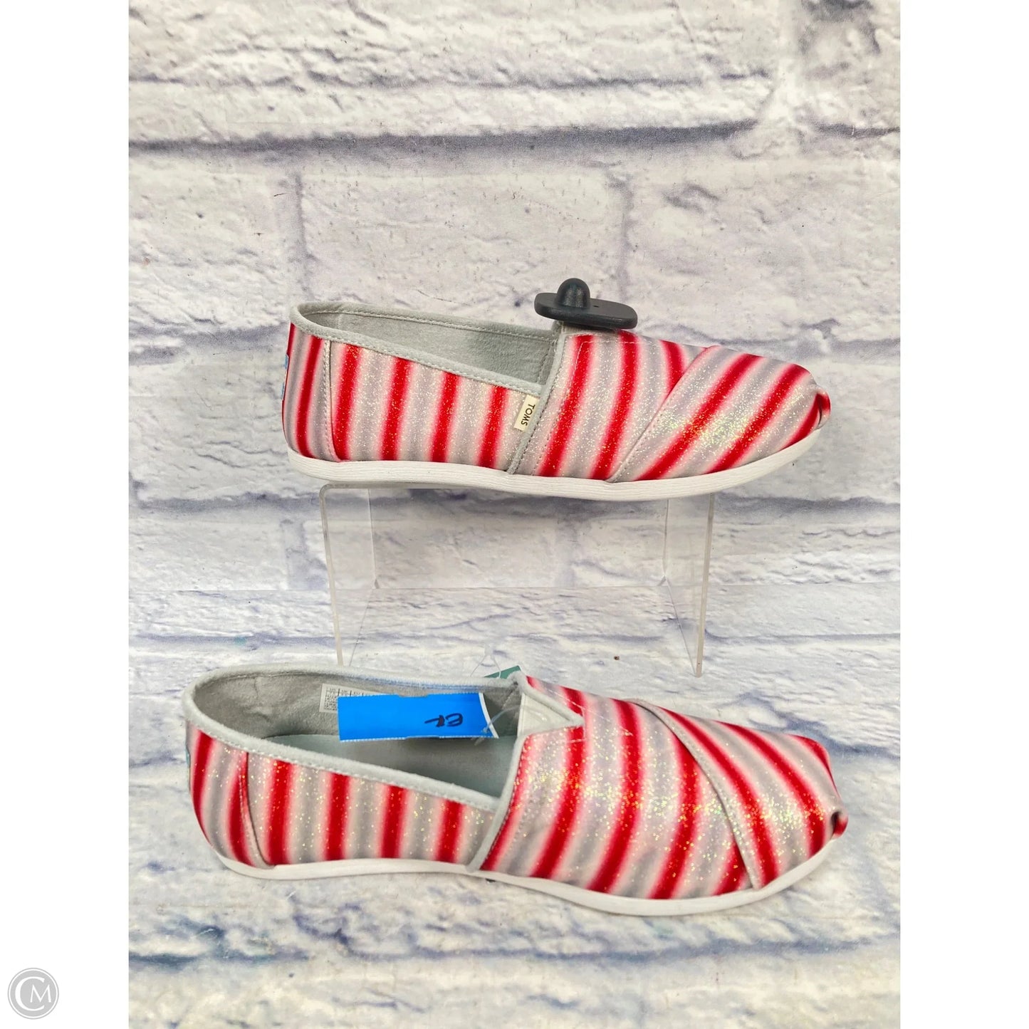 Shoes Flats By Toms In Red & Silver, Size: 7.5