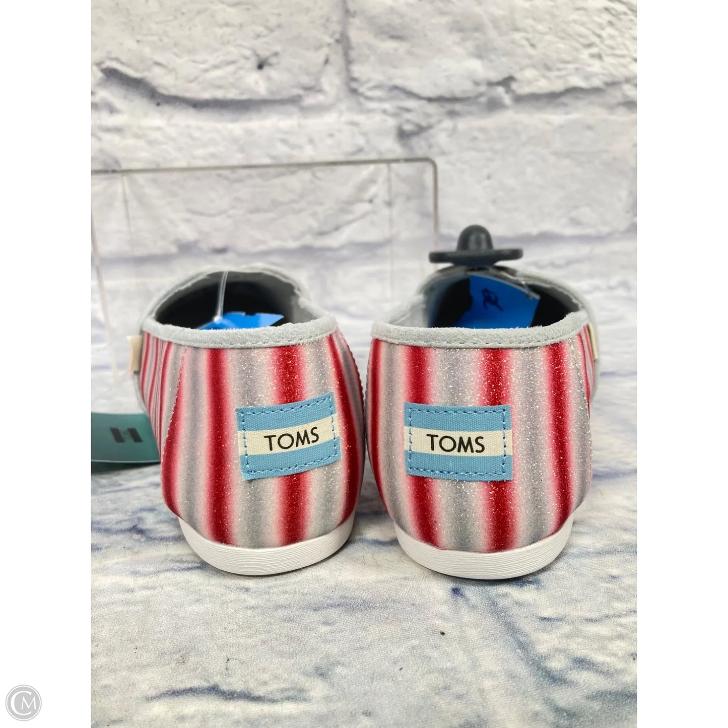 Shoes Flats By Toms In Red & Silver, Size: 7.5