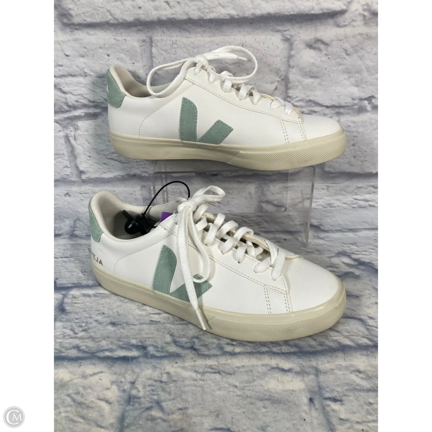 Shoes Sneakers By Veja In White, Size: 10