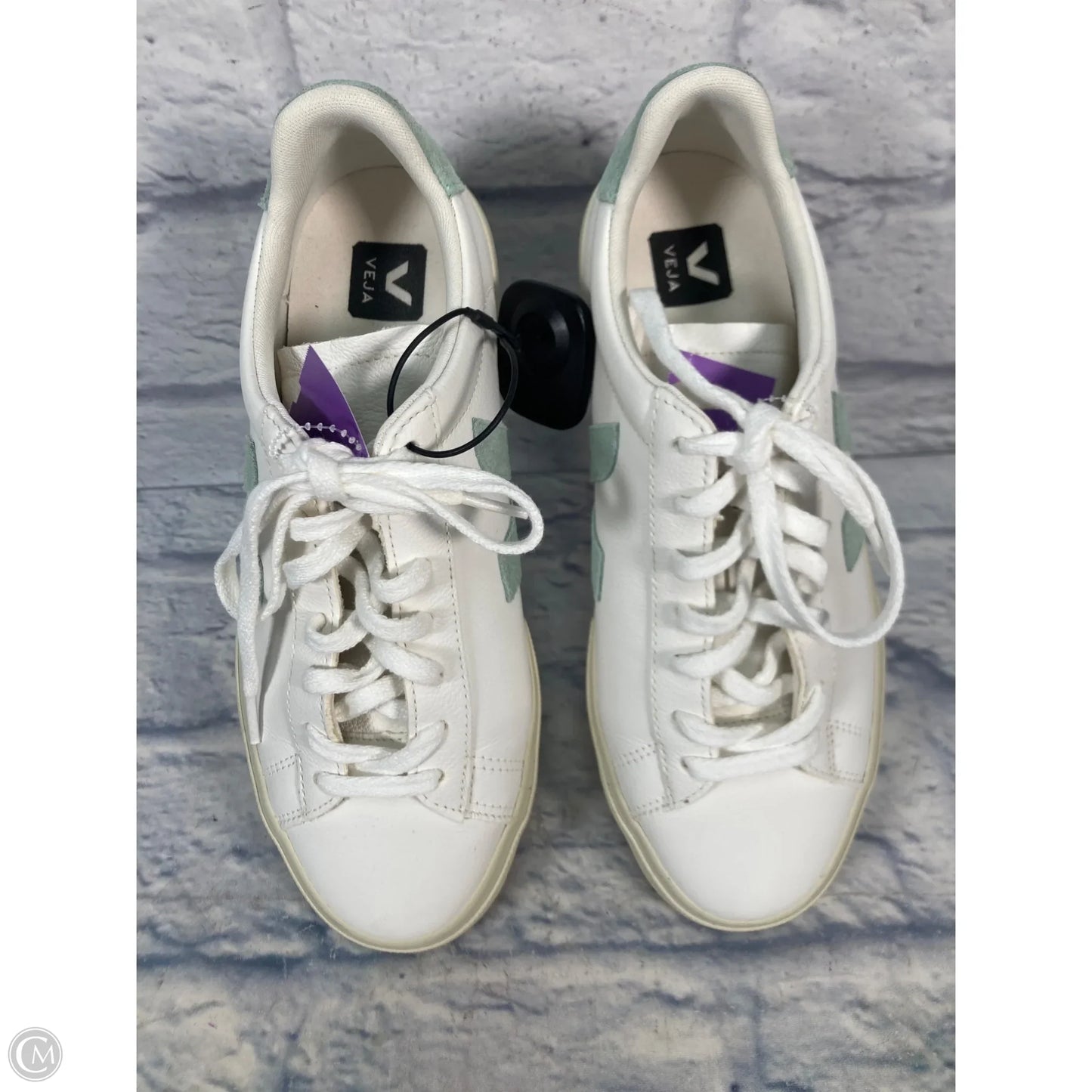 Shoes Sneakers By Veja In White, Size: 10