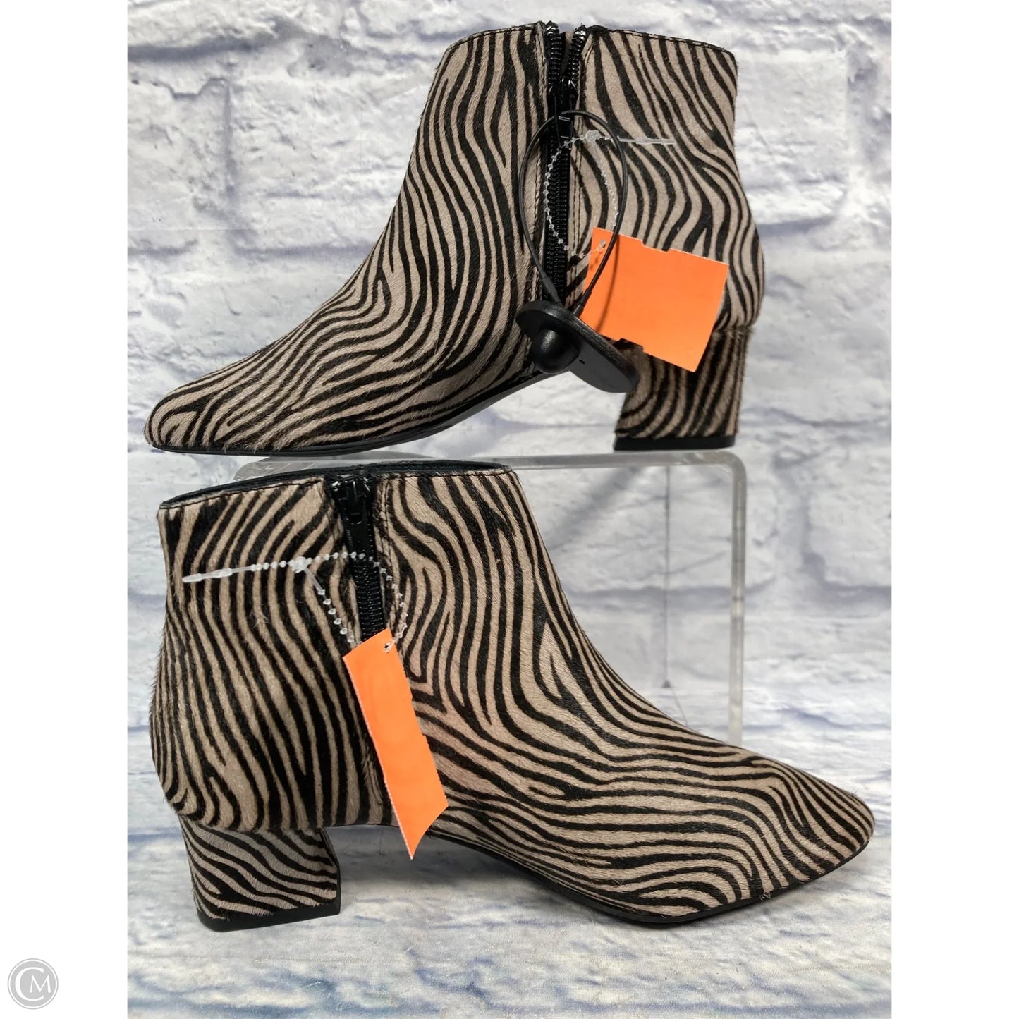 Boots Ankle Heels By Clothes Mentor In Animal Print, Size: 7