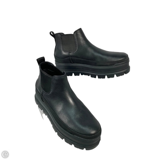 Boots Designer By Ugg In Black, Size: 9
