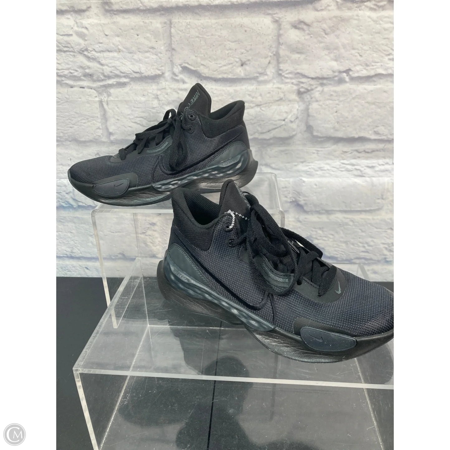 Shoes Athletic By Nike In Black, Size: 5.5
