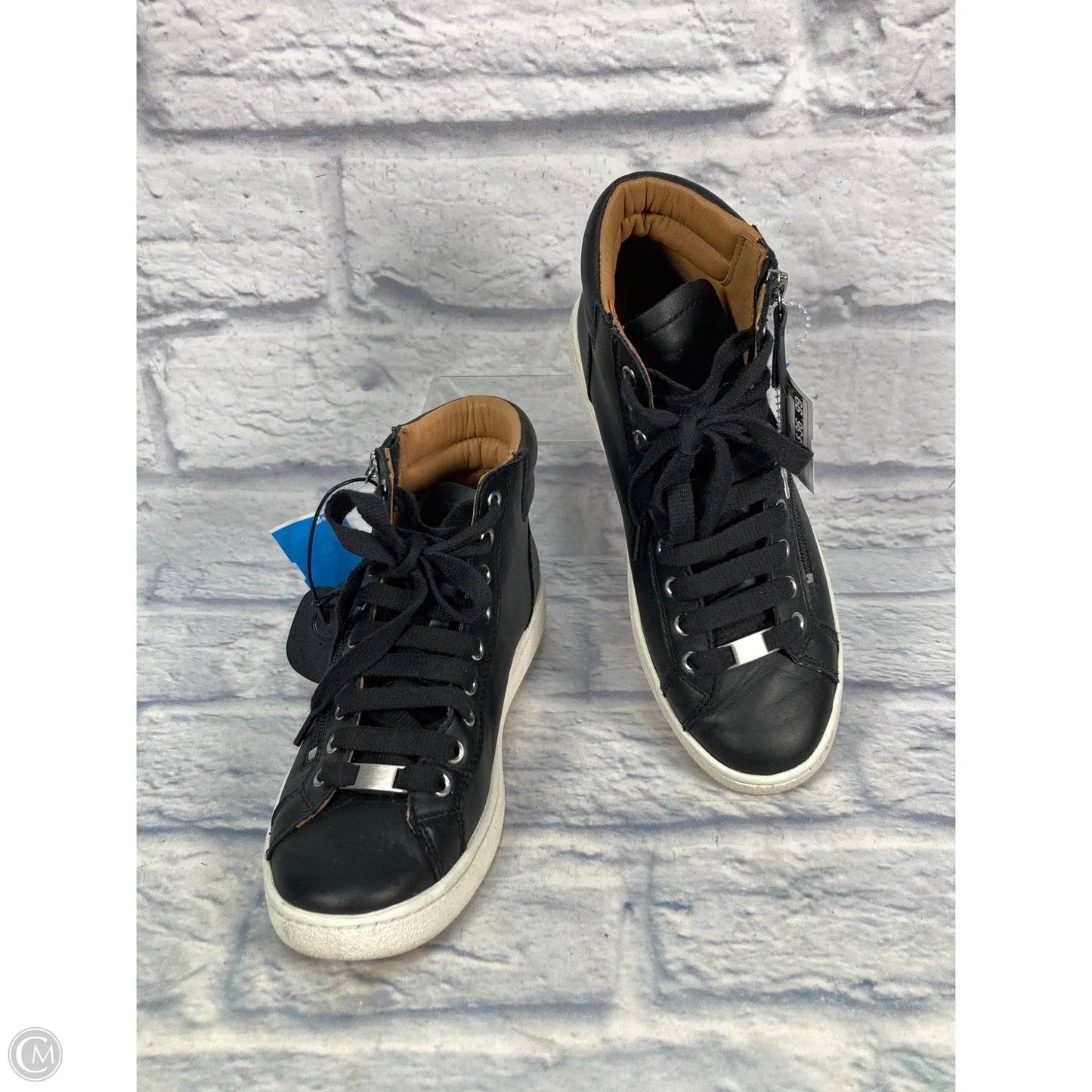 Shoes Designer By Ugg In Black, Size: 8