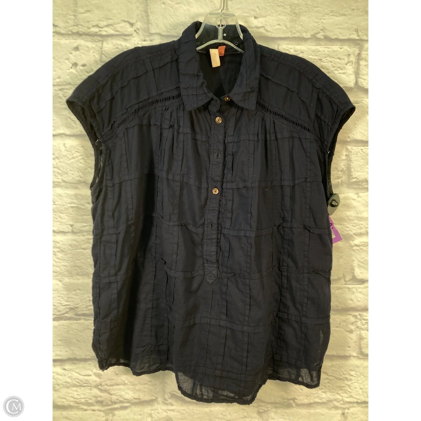 Top Short Sleeve By Pilcro In Navy, Size: M