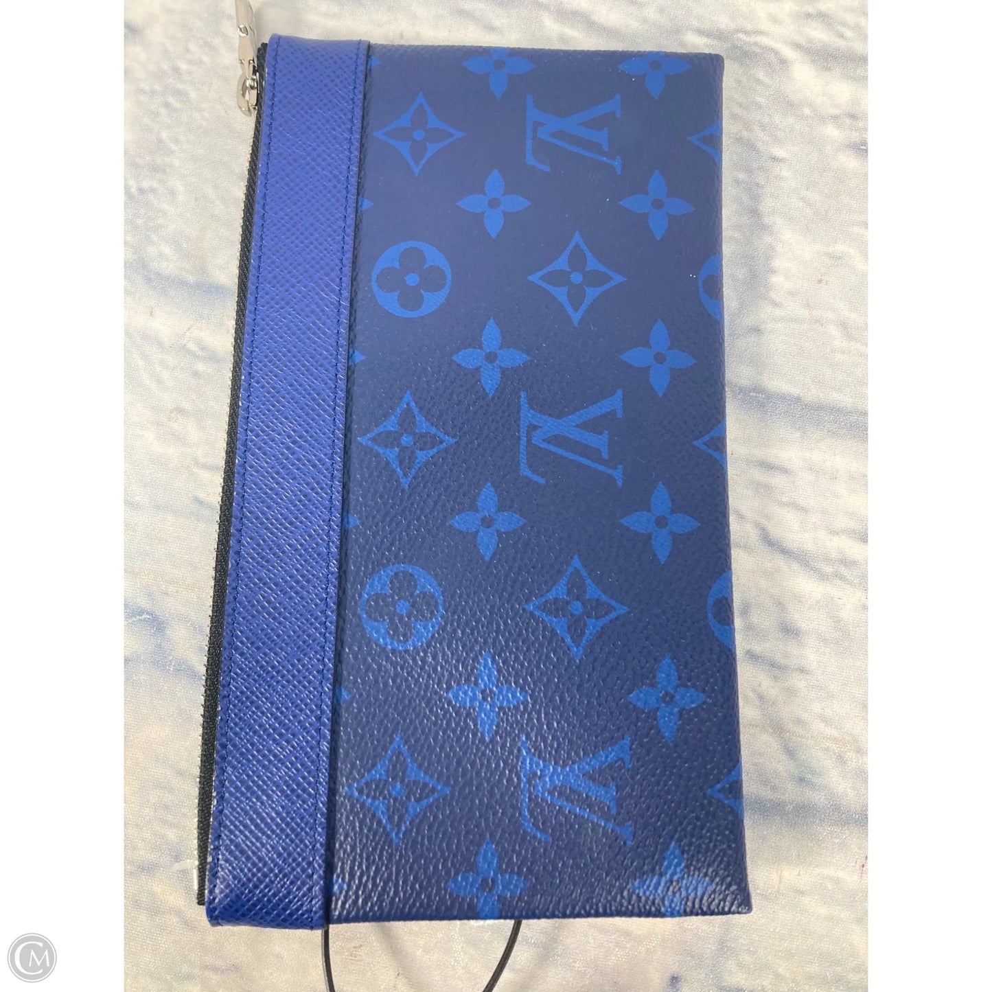Clutch Luxury Designer By Louis Vuitton, Size: Medium