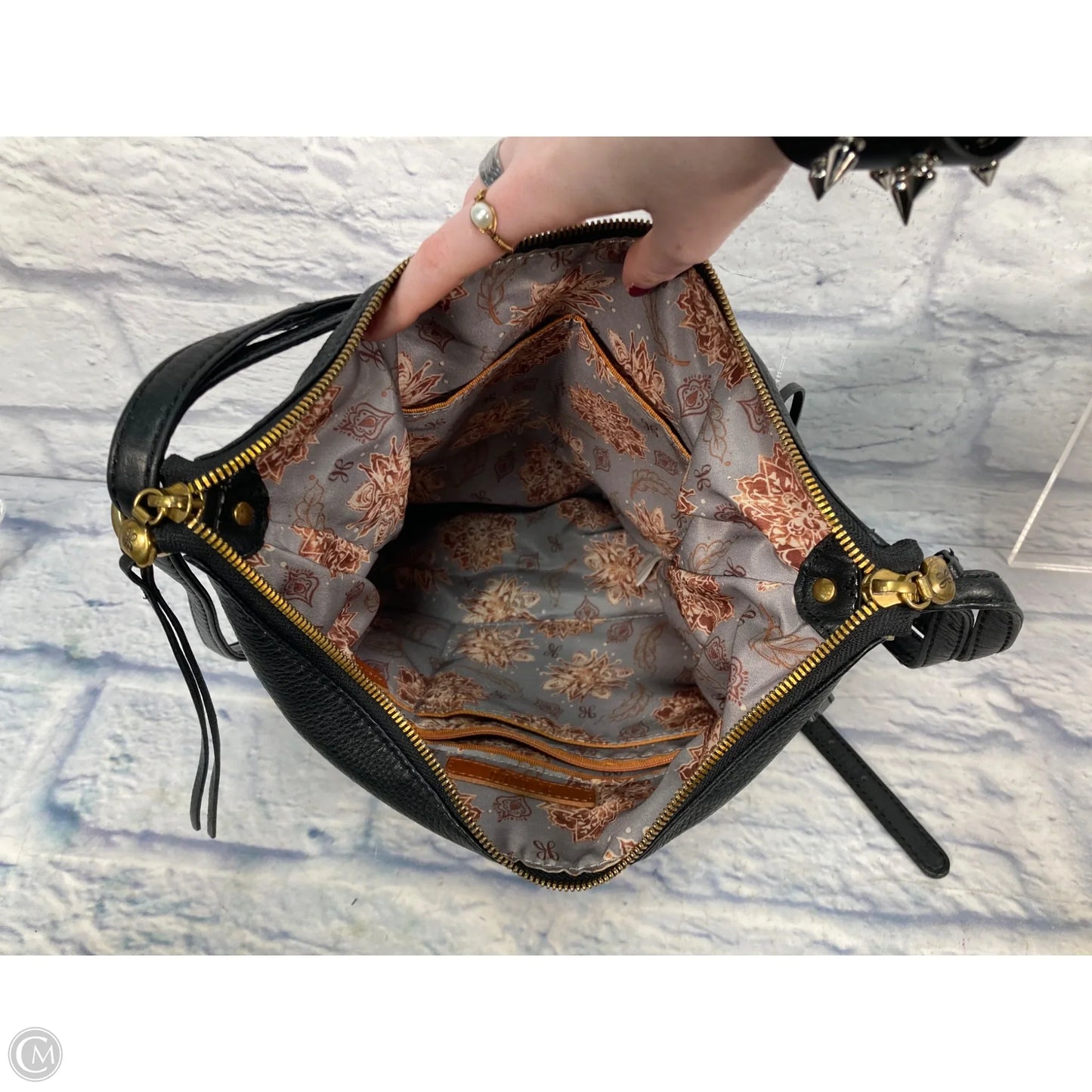 Handbag Leather By Hobo Intl, Size: Large