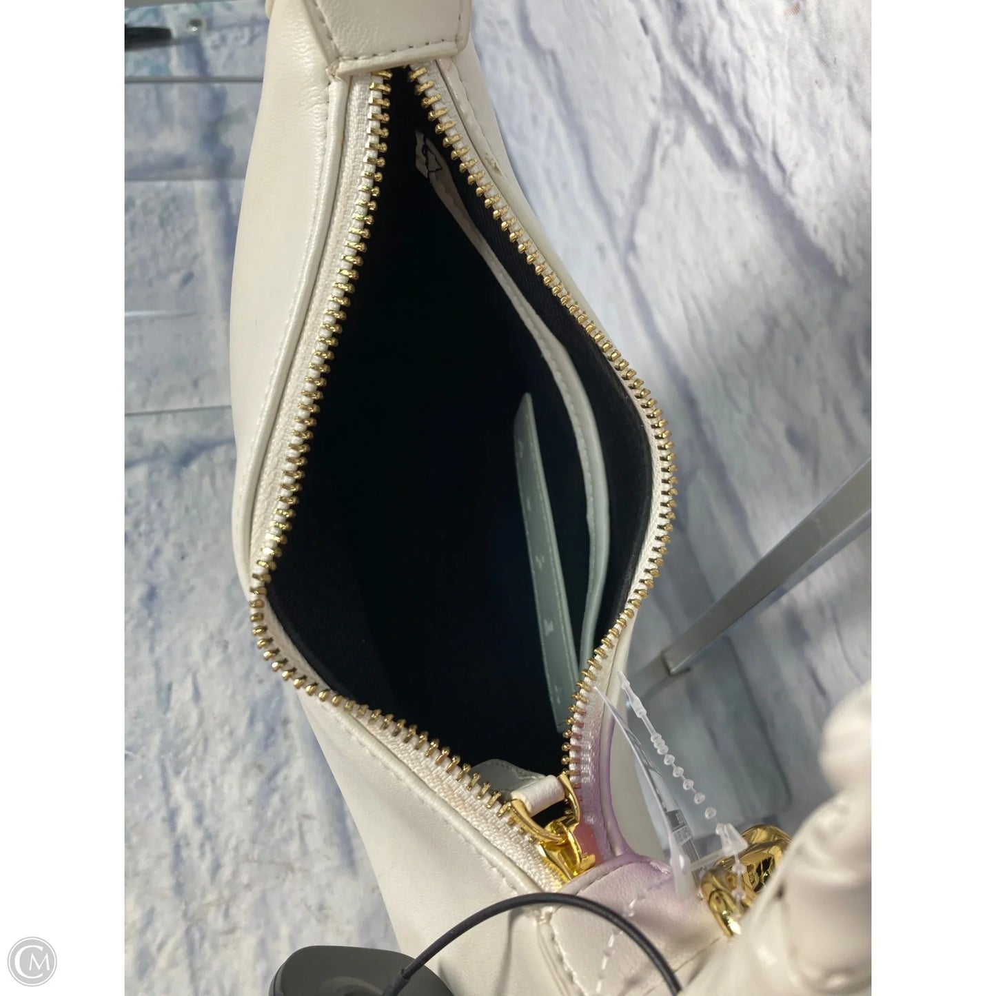 Handbag By Clothes Mentor, Size: Medium