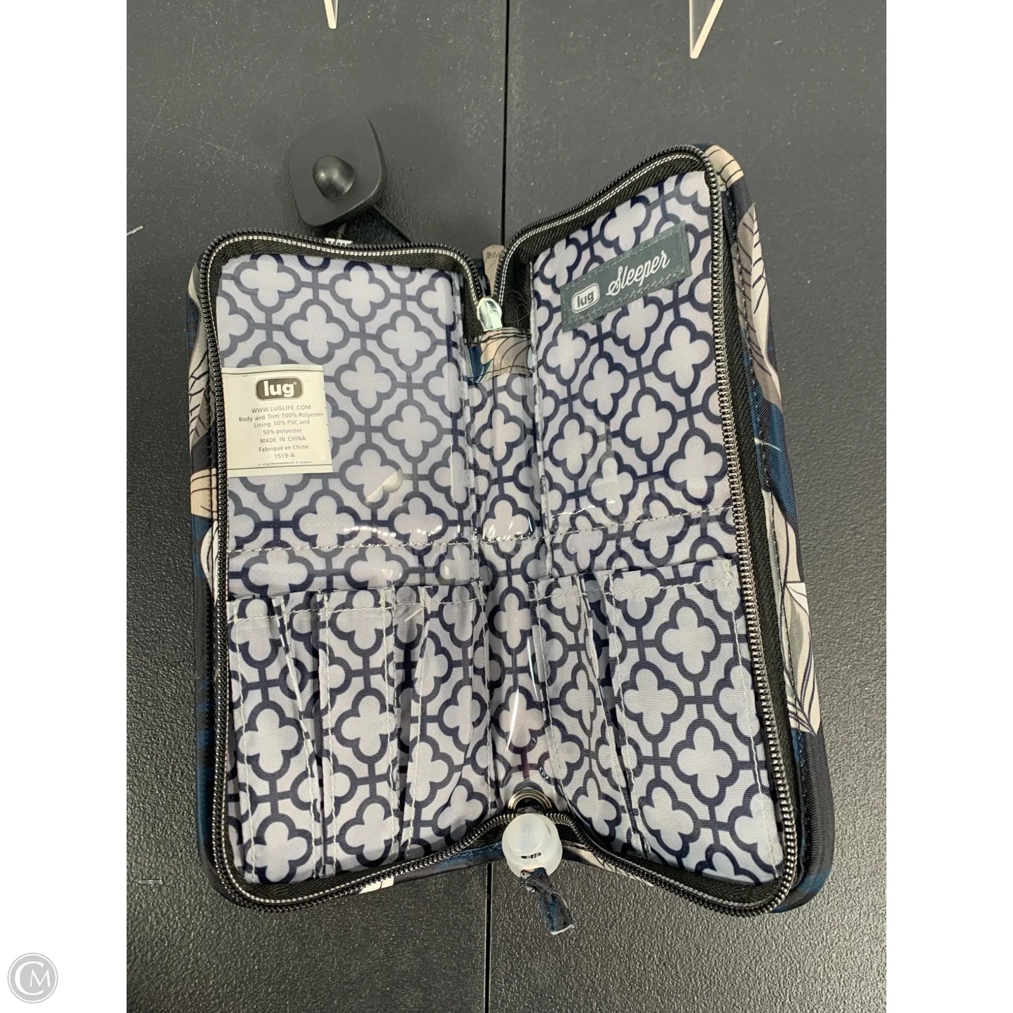 Makeup Bag By Lug, Size: Medium