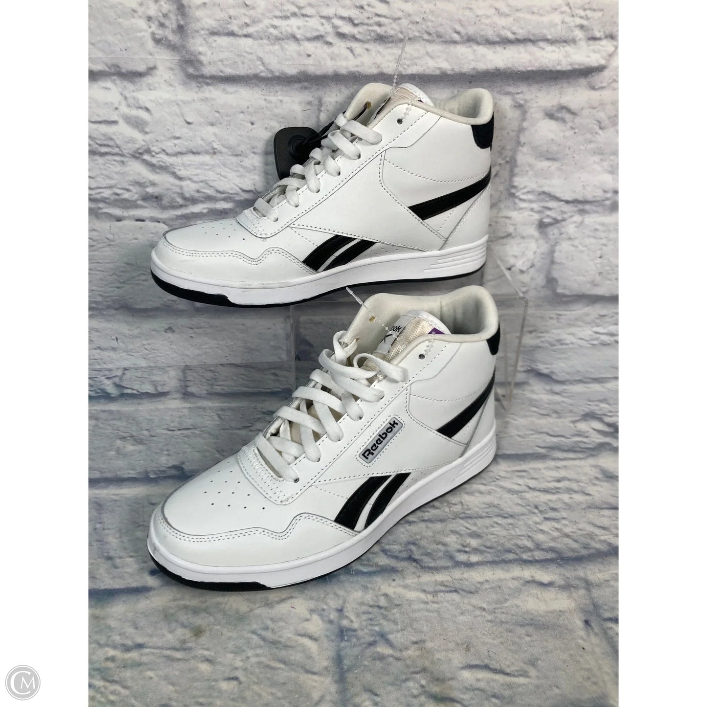 Shoes Sneakers By Reebok In Black & White, Size: 8.5