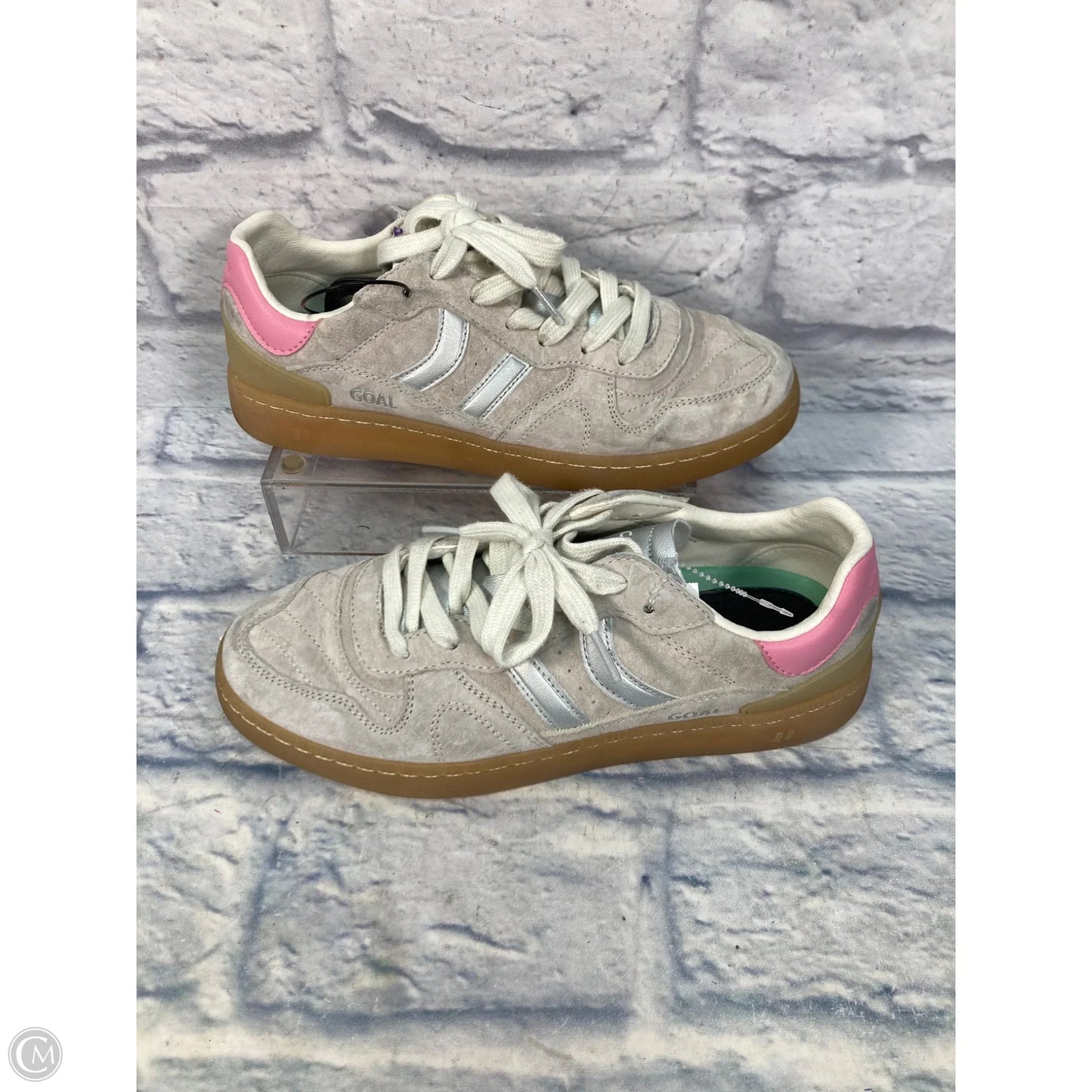 Shoes Sneakers By Clothes Mentor In Grey, Size: 10