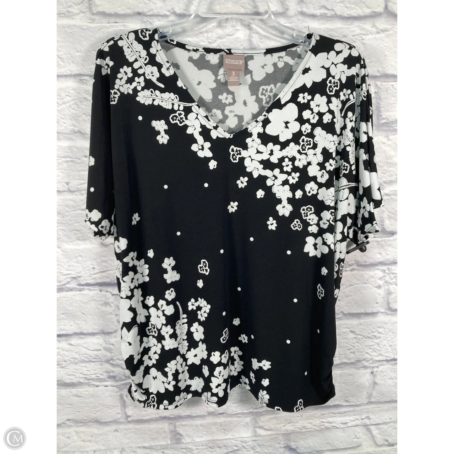 Top Short Sleeve By Chicos In Black & White, Size: Xl