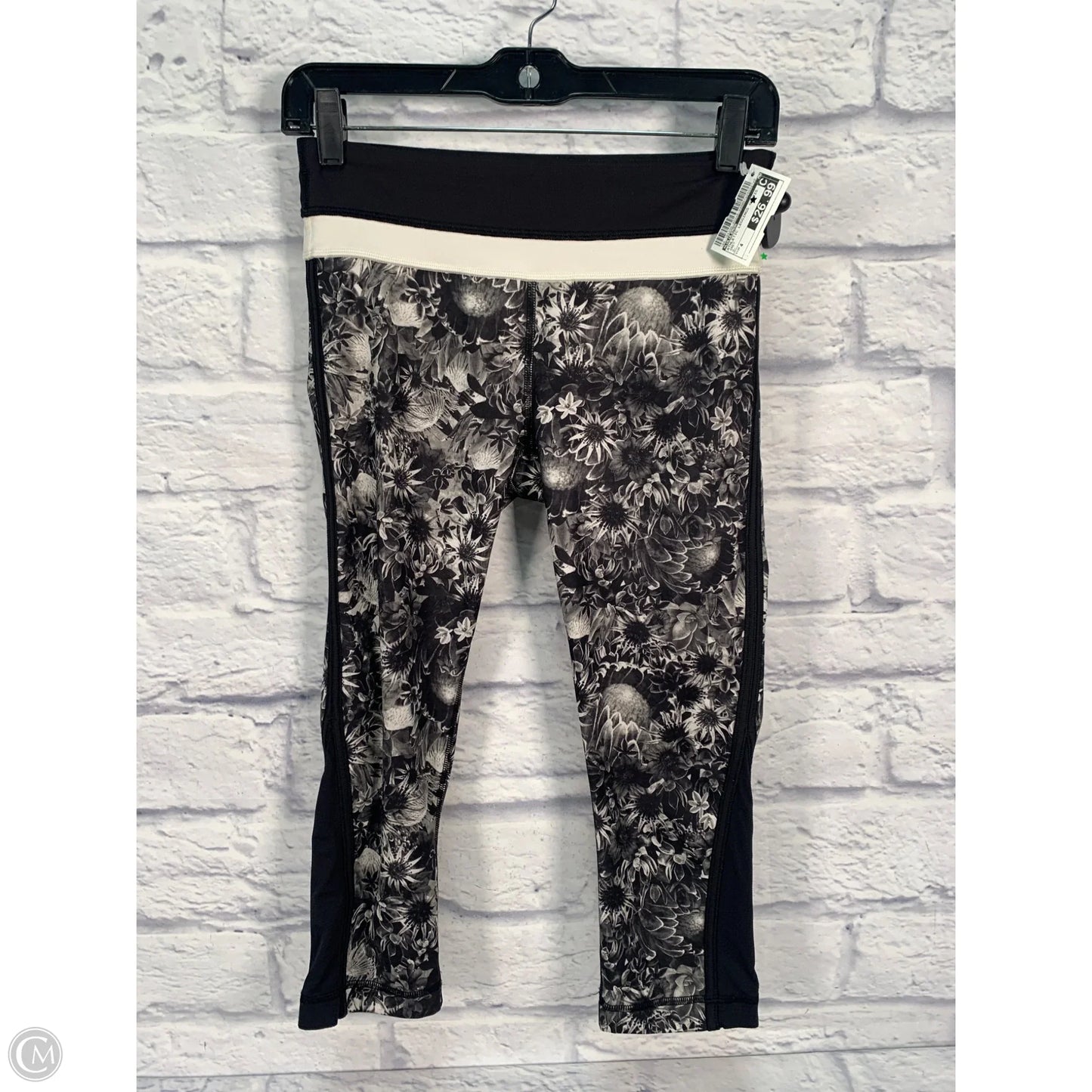 Athletic Leggings Capris By Lululemon In Grey, Size: 4