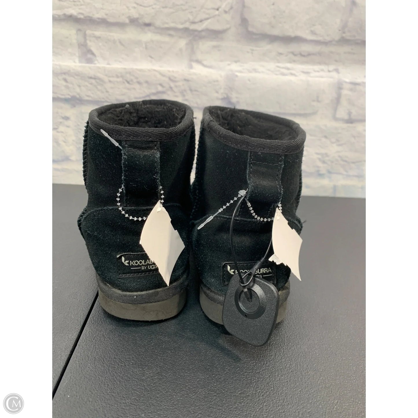 Boots Designer By Ugg In Black, Size: 9