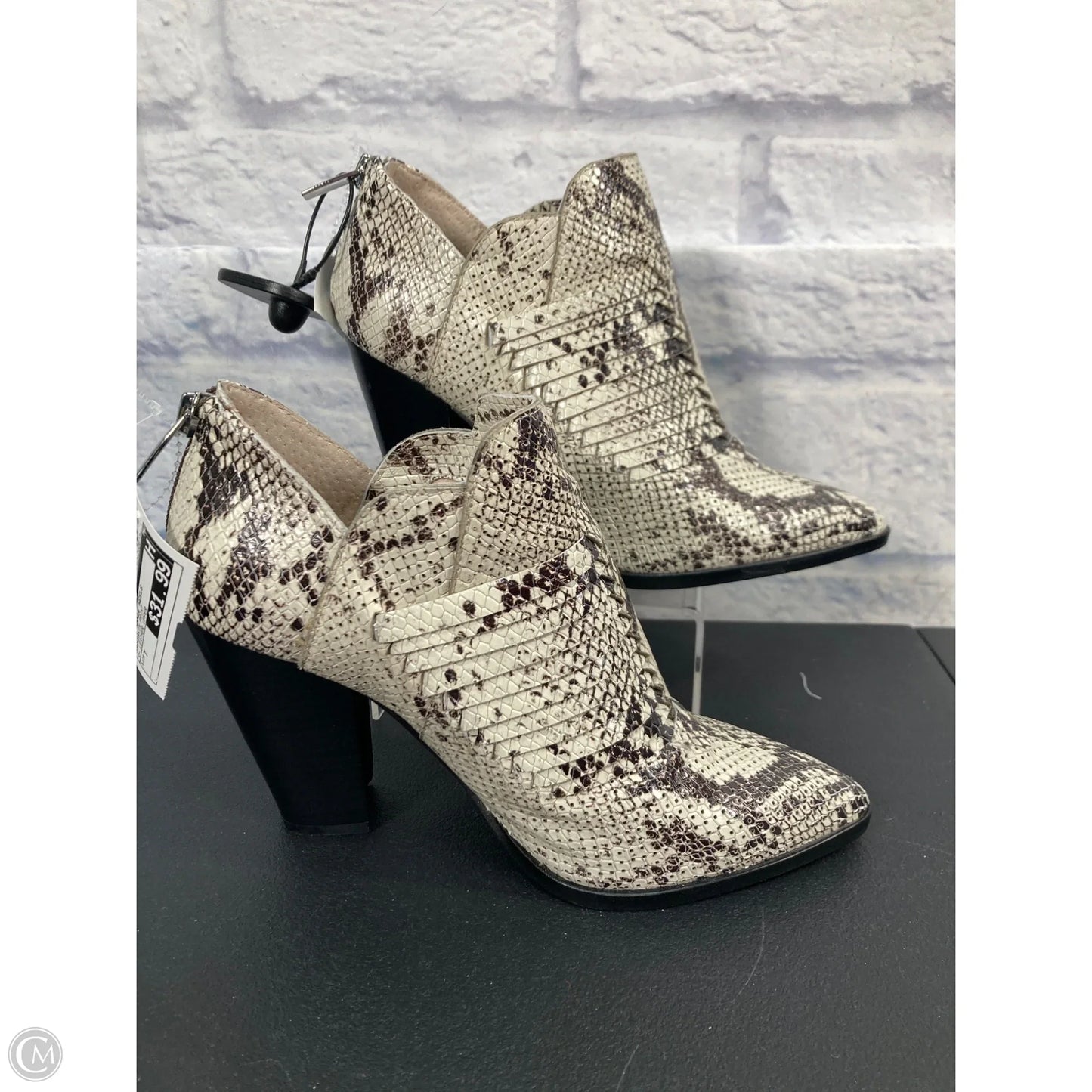 Boots Ankle Heels By Vince Camuto In Snakeskin Print, Size: 7