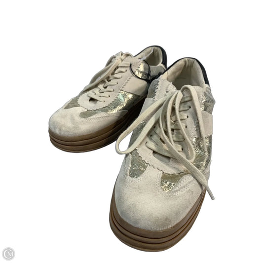 Shoes Sneakers By Dolce Vita In Gold & Tan, Size: 9.5