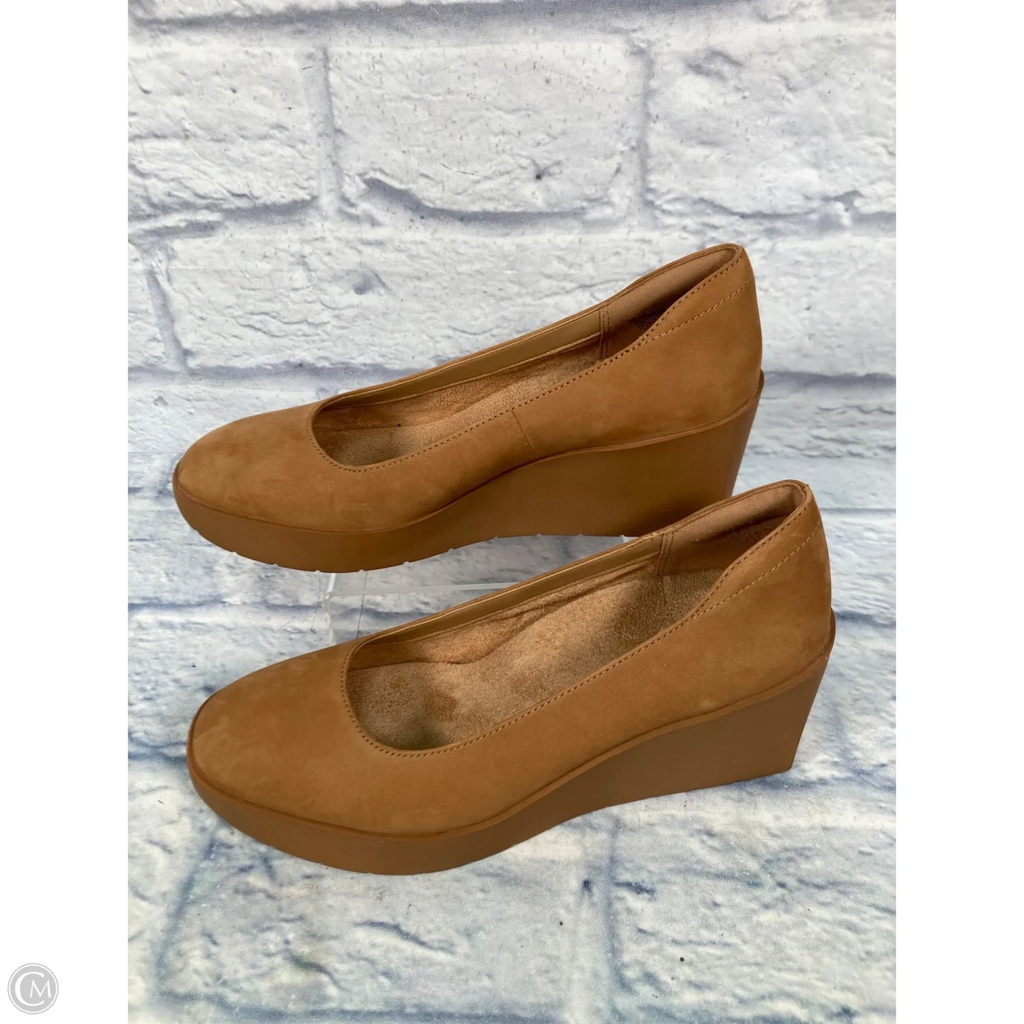 Shoes Heels Wedge By Vionic In Tan, Size: 7.5