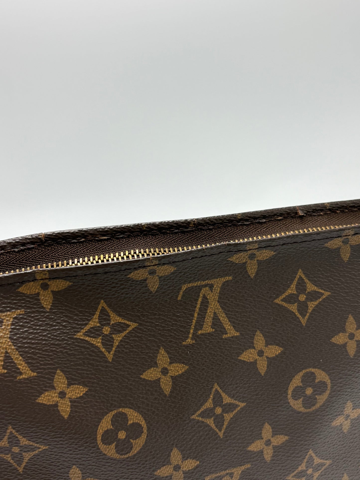 Louis Vuitton Monogram Toiletry Pouch 26 Luxury Makeup Bag