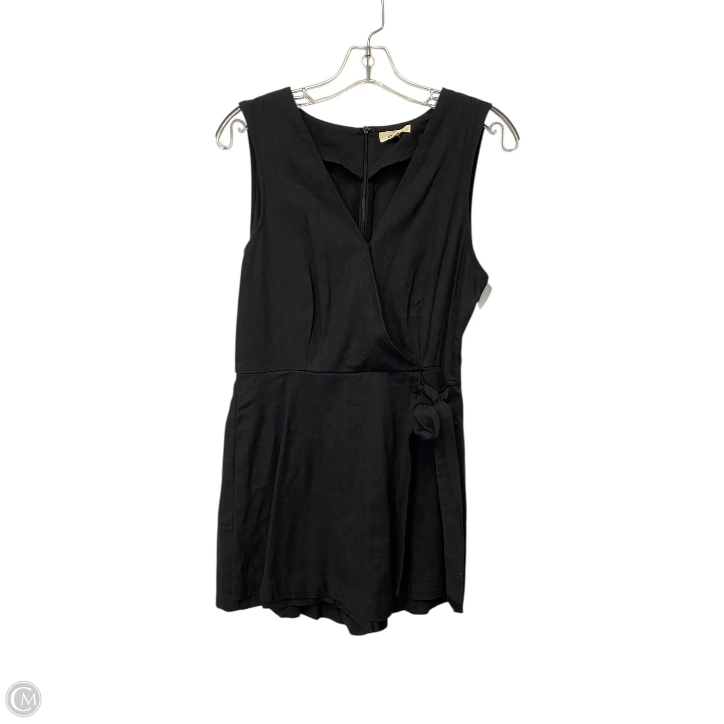 Dress Casual Short By Gilli In Black, Size: M
