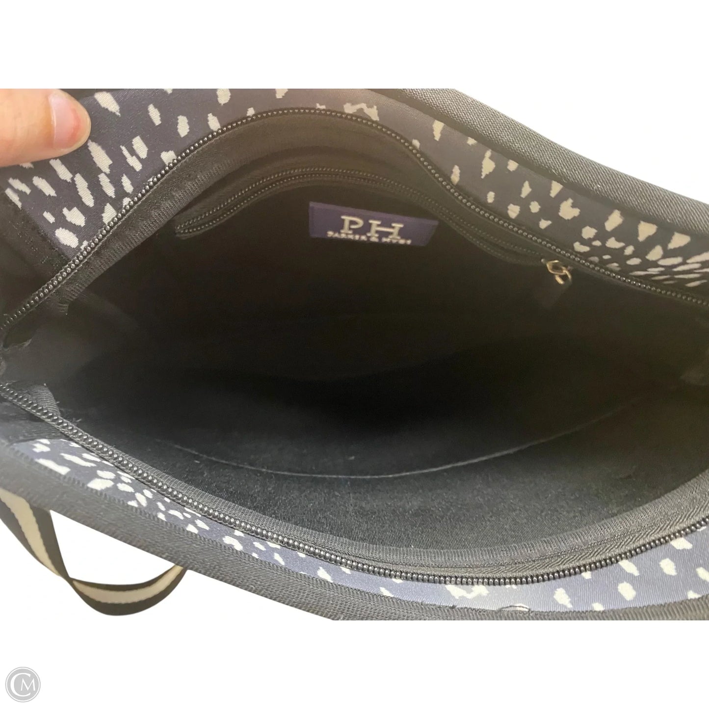 Crossbody By Clothes Mentor, Size: Large