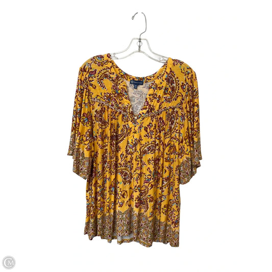 Top Short Sleeve By Democracy In Yellow, Size: 2x