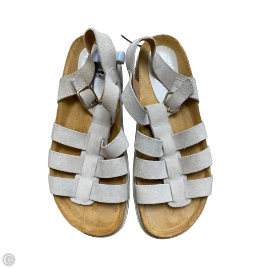Sandals Flats By Clothes Mentor In Cream, Size: 9