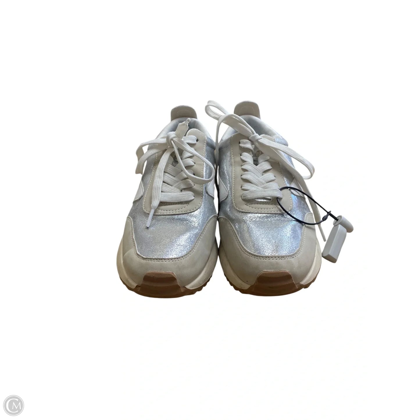 Shoes Sneakers By Clothes Mentor In Silver, Size: 8