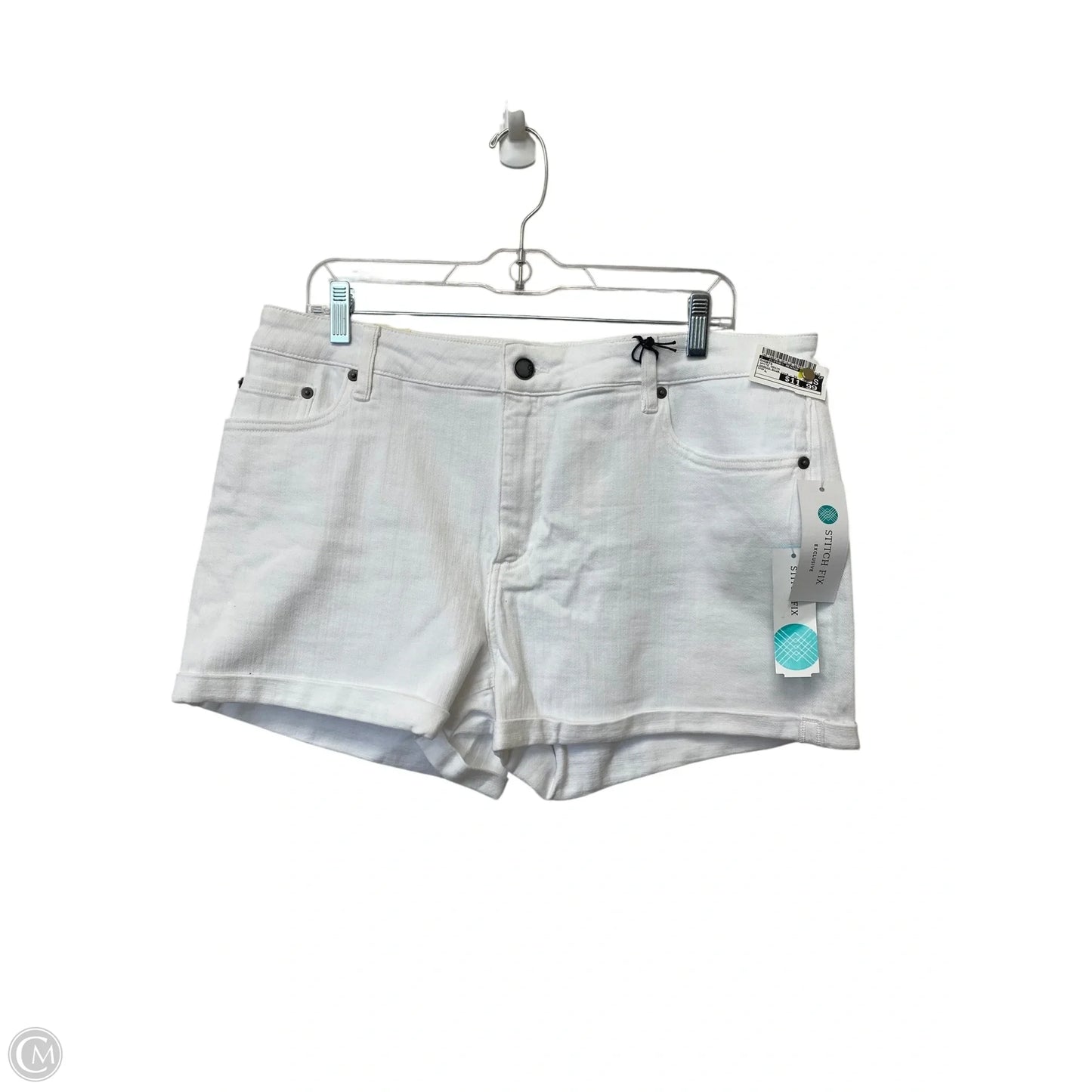 Shorts By Clothes Mentor In White Denim, Size: L