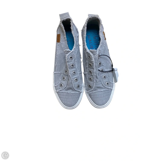 Shoes Flats By Blowfish In Grey, Size: 9