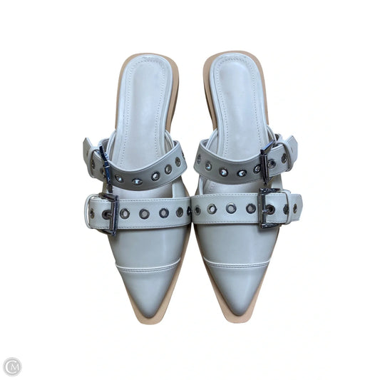 Shoes Flats By Cmf In Cream, Size: 8