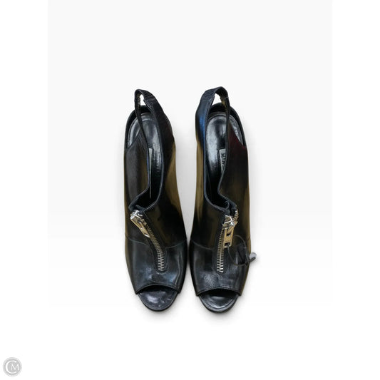 Shoes Luxury Designer By Manolo Blahnik In Black, Size: 9