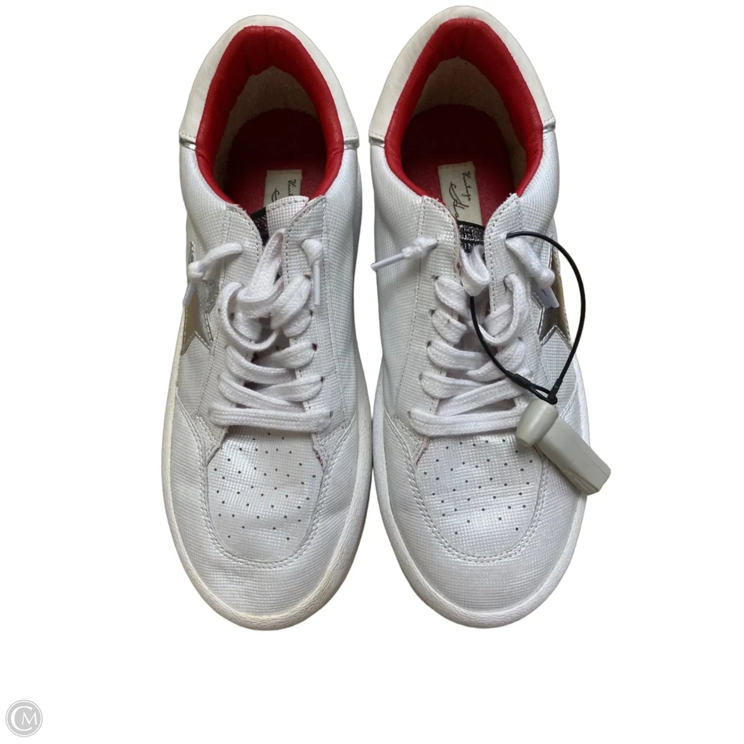 Shoes Sneakers By Vintage In White, Size: 10