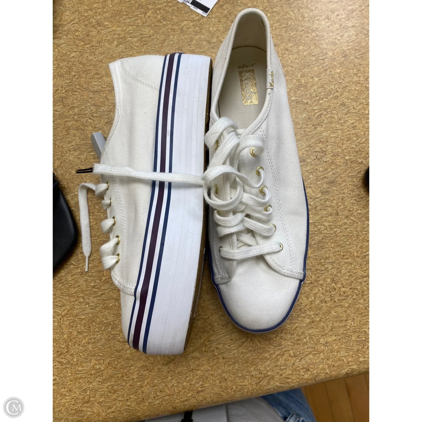 Shoes Sneakers By Keds In White, Size: 9.5