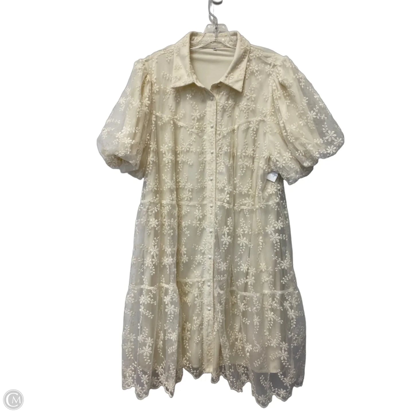 Dress Casual Short By Clothes Mentor In Cream, Size: 4x