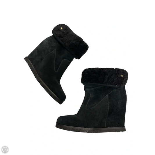 Boots Designer By Ugg In Black, Size: 8
