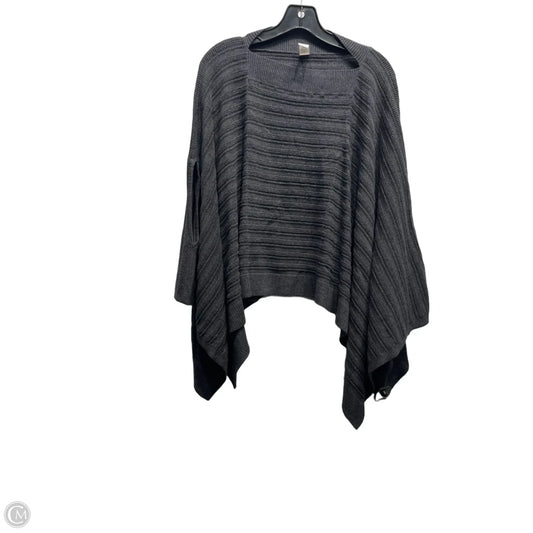 Top Short Sleeve By Lululemon In Grey, Size: Osfm