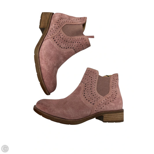 Boots Ankle Flats By Sofft In Pink, Size: 7