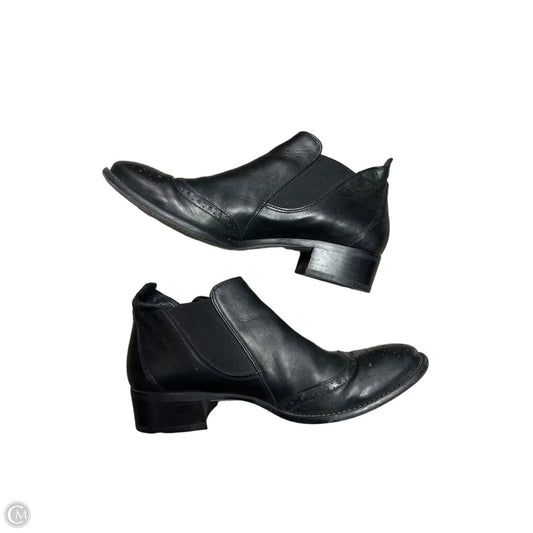 Boots Ankle Flats By Paul Green In Black, Size: 7