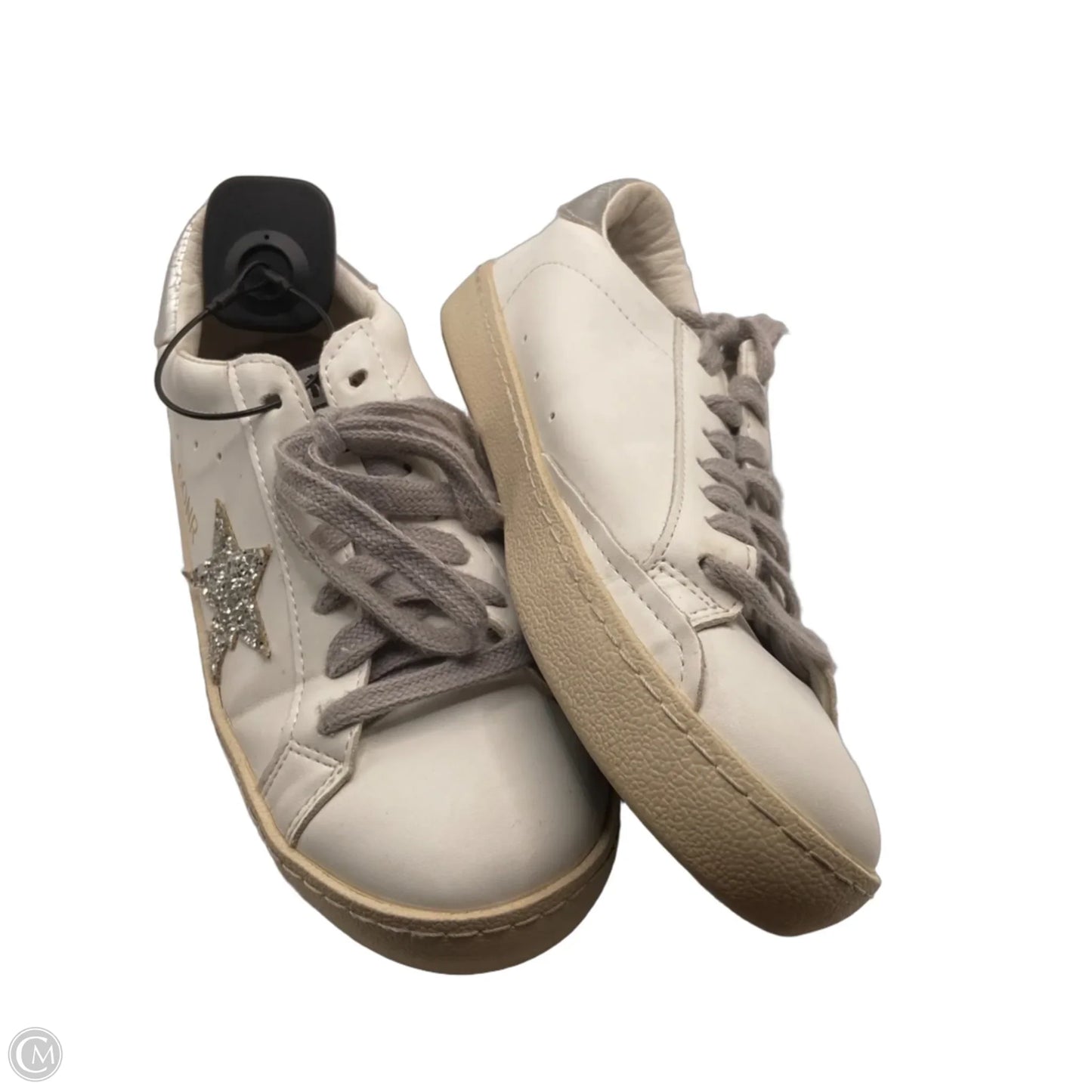 Shoes Sneakers By Clothes Mentor In White, Size: 7.5